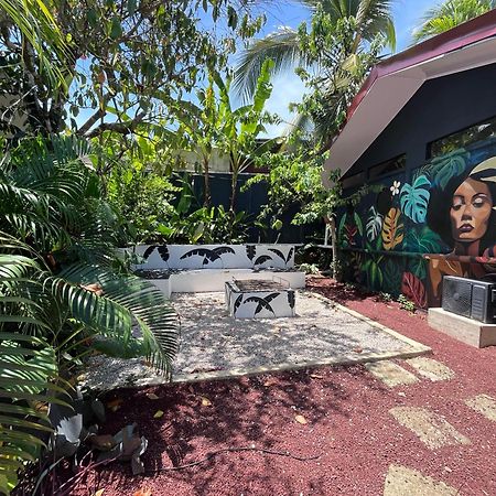 ホテル Mecca Puerto Viejo de Talamanca エクステリア 写真